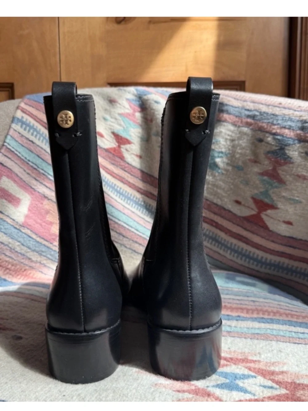 New Tory Burch Medallion Chelsea Black Leather Pointed Toe Boots Booties 9.5